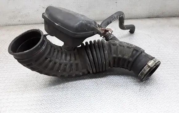 Nissan Pathfinder R51 Air intake duct part