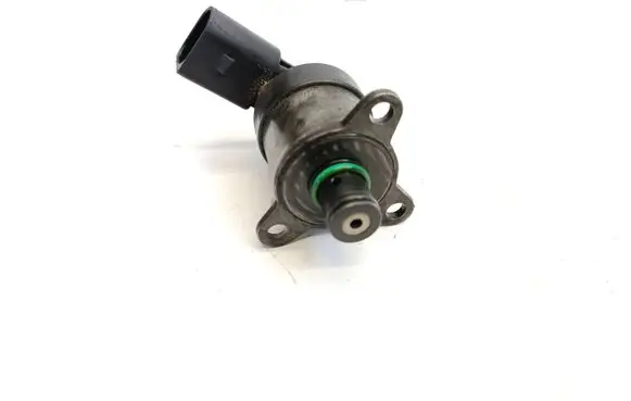 BMW 3 E46 Fuel pressure regulator 