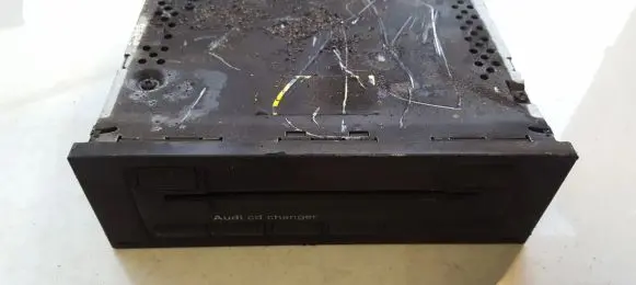 CD/DVD changer