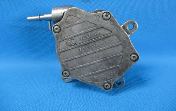 Toyota Corolla Verso AR10 Vacuum pump 06010653