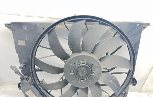 Mercedes-Benz E W211 Electric radiator cooling fan A2115001493