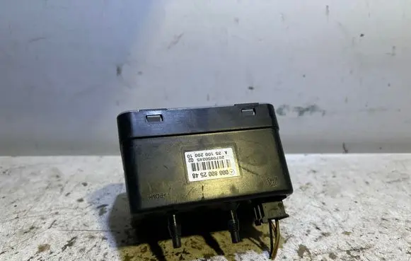 Mercedes-Benz C W203 Central locking vacuum pump A3510020010 0008002548 2070950245