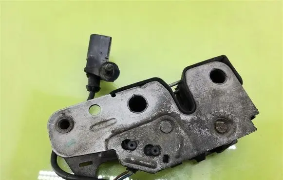 Skoda Yeti (5L) Engine bonnet/hood lock/catch 
