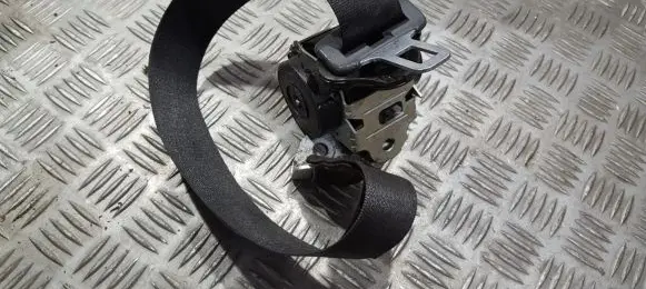 Opel Zafira B Rear seatbelt 13242321