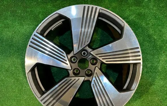 Audi e-tron R21 alloy rim 