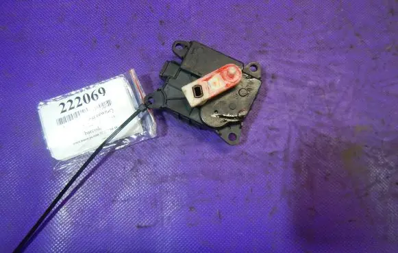 Nissan Juke I F15 A/C air flow flap actuator/motor 