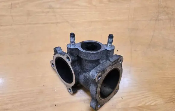 Mazda CX-7 EGR valve line/pipe/hose