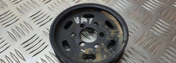 Volkswagen Caddy Power steering pump pulley 038145255B