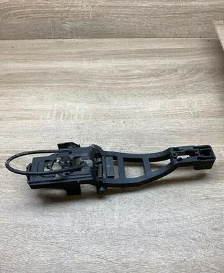 Ford C-MAX I Front door exterior handle/bracket 3M51R224A36AD
