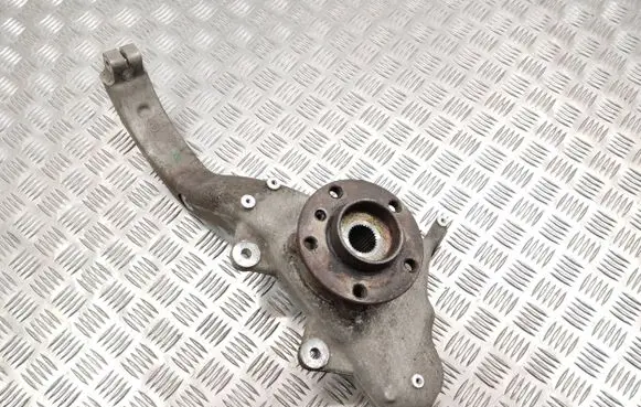BMW X5 F15 Front wheel hub 6869870