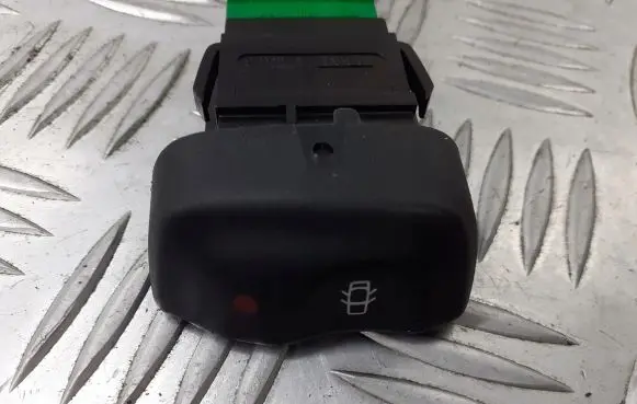 Renault Scenic I Central locking switch button 841242
