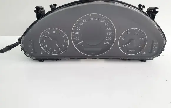 Mercedes-Benz E W211 Speedometer (instrument cluster) A2115406148