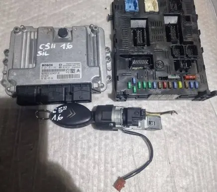 Citroen C5 Engine ECU kit and lock set 0281011561 9658945380 9653958980