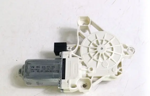 Audi e-tron Front door window regulator motor 4K0959902