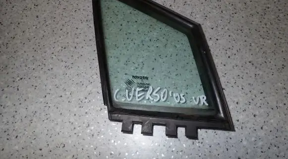 Toyota Corolla Verso AR10 Sliding door window/glass 