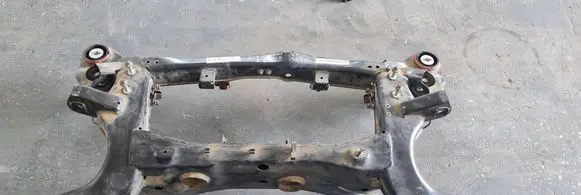 Maserati Quattroporte Rear subframe 06700075690 00129 59817