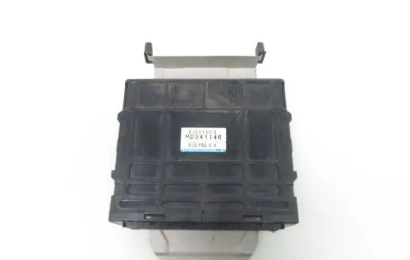 Mitsubishi Carisma Engine control unit/module E2T68487H MD341146