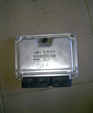 Volkswagen PASSAT B5.5 Engine control unit/module 038906029em