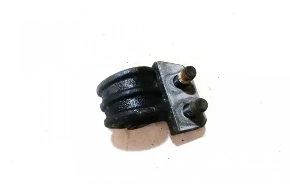 Volvo XC90 Engine mount bracket