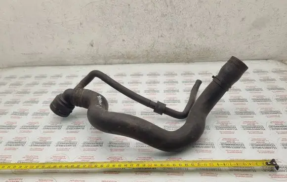 Volkswagen Touran I Engine coolant pipe/hose 6Q0122291E