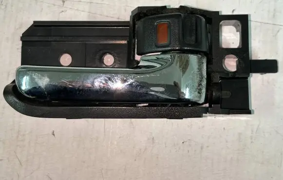 Toyota Avensis T250 Front door interior handle