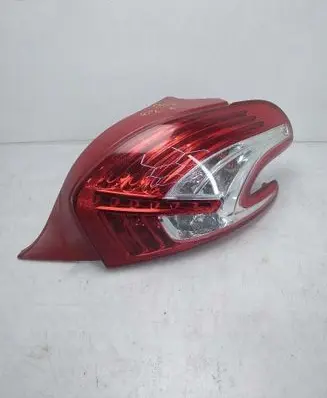 Peugeot 208 Rear/tail lights