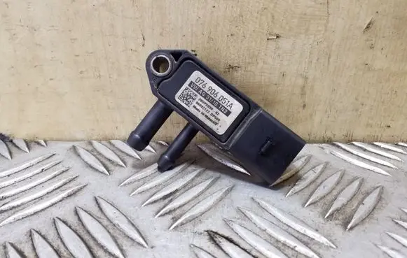 Volkswagen Tiguan Exhaust gas pressure sensor 076906051A