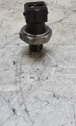 BMW 3 F30 F35 F31 Oil pressure sensor 2367061