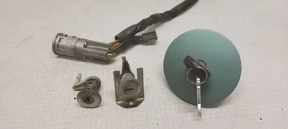 Peugeot 206 Ignition lock