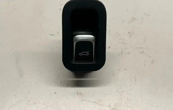 Audi A8 S8 D4 4H Tailgate/boot open switch button 4H0868397