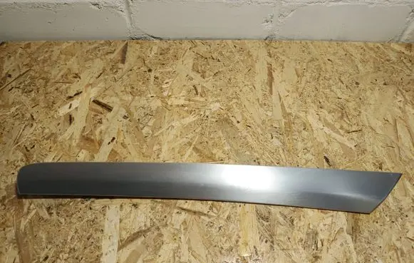 Mercedes-Benz ML W164 Front door trim bar A1647200322