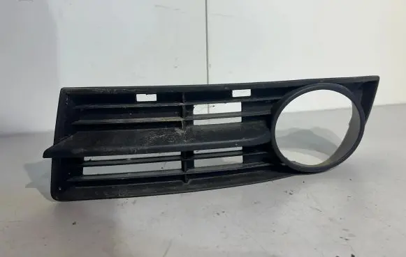 Volkswagen Touran I Front bumper lower grill 1T0853665A