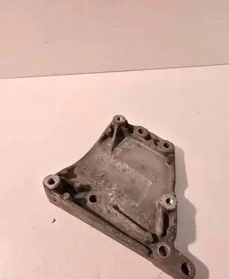 Opel Meriva A A/C compressor mount bracket 55188268 428702815