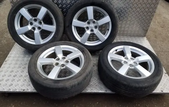 Mitsubishi Outlander R17 alloy rim LM2