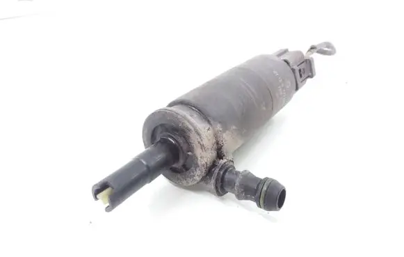 BMW 5 E39 Headlight washer pump 8377613 67128377613