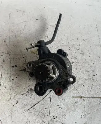 Mitsubishi Pajero Vacuum pump