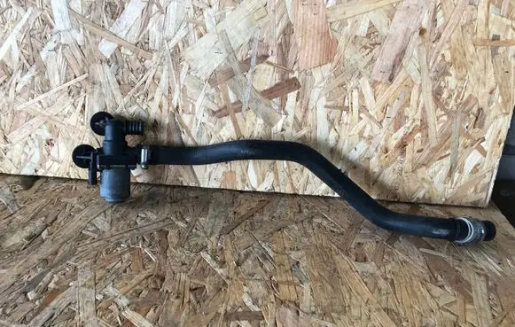 BMW 3 E46 Coolant heater control valve 64118369805 1147412144