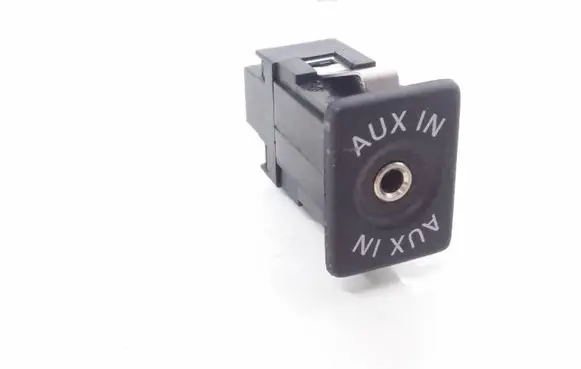Volkswagen Tiguan AUX in-socket connector 5m0035724