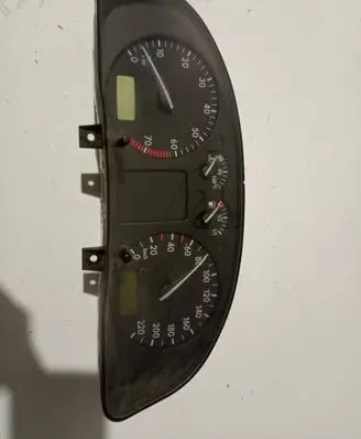 Volkswagen PASSAT B5 Speedometer (instrument cluster) 09051940090