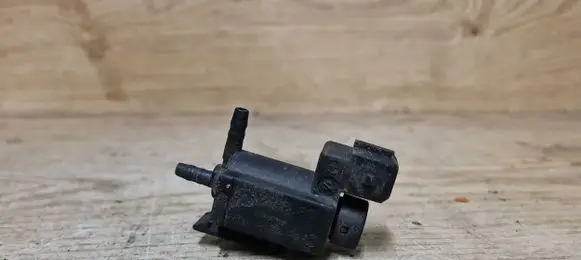 Volvo V70 Turbo solenoid valve 30611668