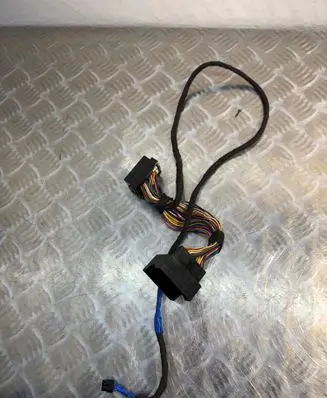 Skoda Octavia Mk2 (1Z) EUR ISO radio connector 
