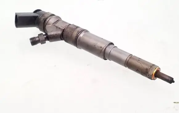 BMW 5 E60 E61 Fuel injector 7793836