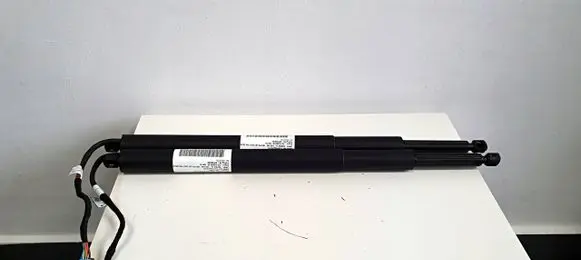 BMW 5 G30 G31 G38 Tailgate/trunk strut/damper 7390410