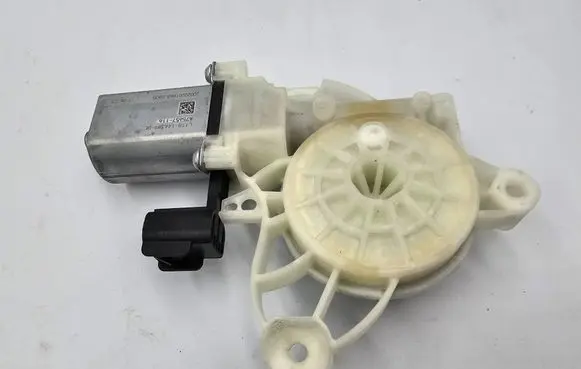 Ford Puma Rear window lifting mechanism without motor L1TB14A389DE
