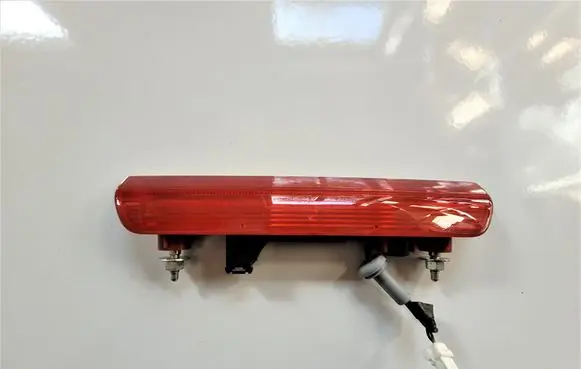 Nissan Rogue Third/center stoplight 265904BA0A L90028367
