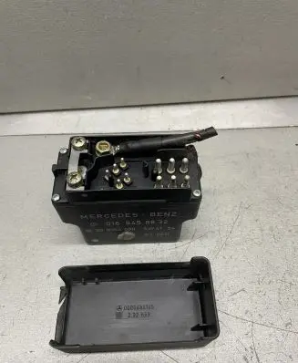 Mercedes-Benz E W210 Other control units/modules 0165458832 899054000