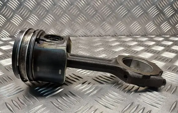 Opel Zafira B Piston with connecting rod B774