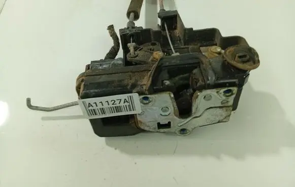 Chevrolet Captiva Rear door lock 