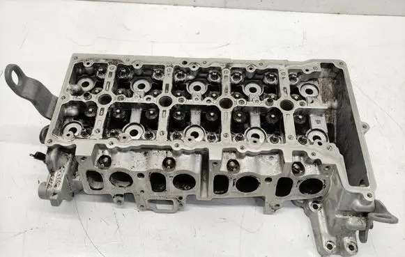BMW 3 E90 E91 Engine head 781260303 W5608165 170212