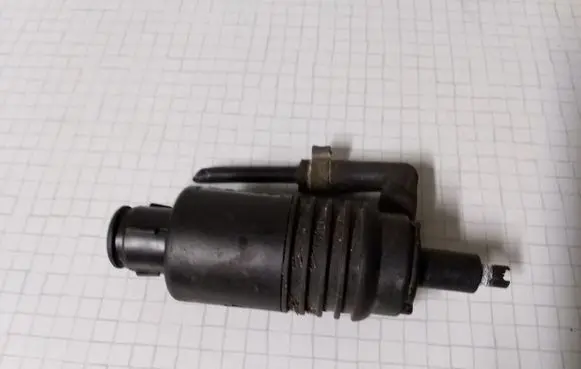 Audi A4 S4 B6 8E 8H Windscreen/windshield washer pump 4A0955651